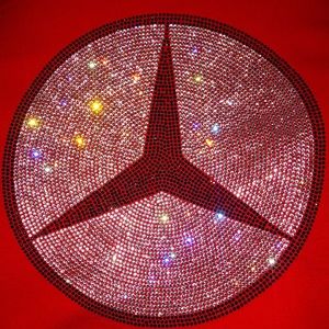 😎 NWOT Mercedes Sweater